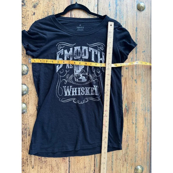 Torrid‎ Women's Black Smooth As Whiskey Short Sleeve Shirt, short sleeve shirt - Picture 5 of 5